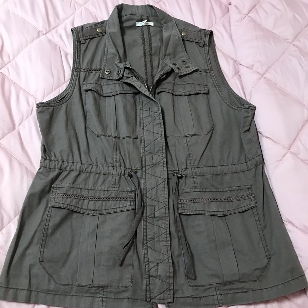 Khaki vest